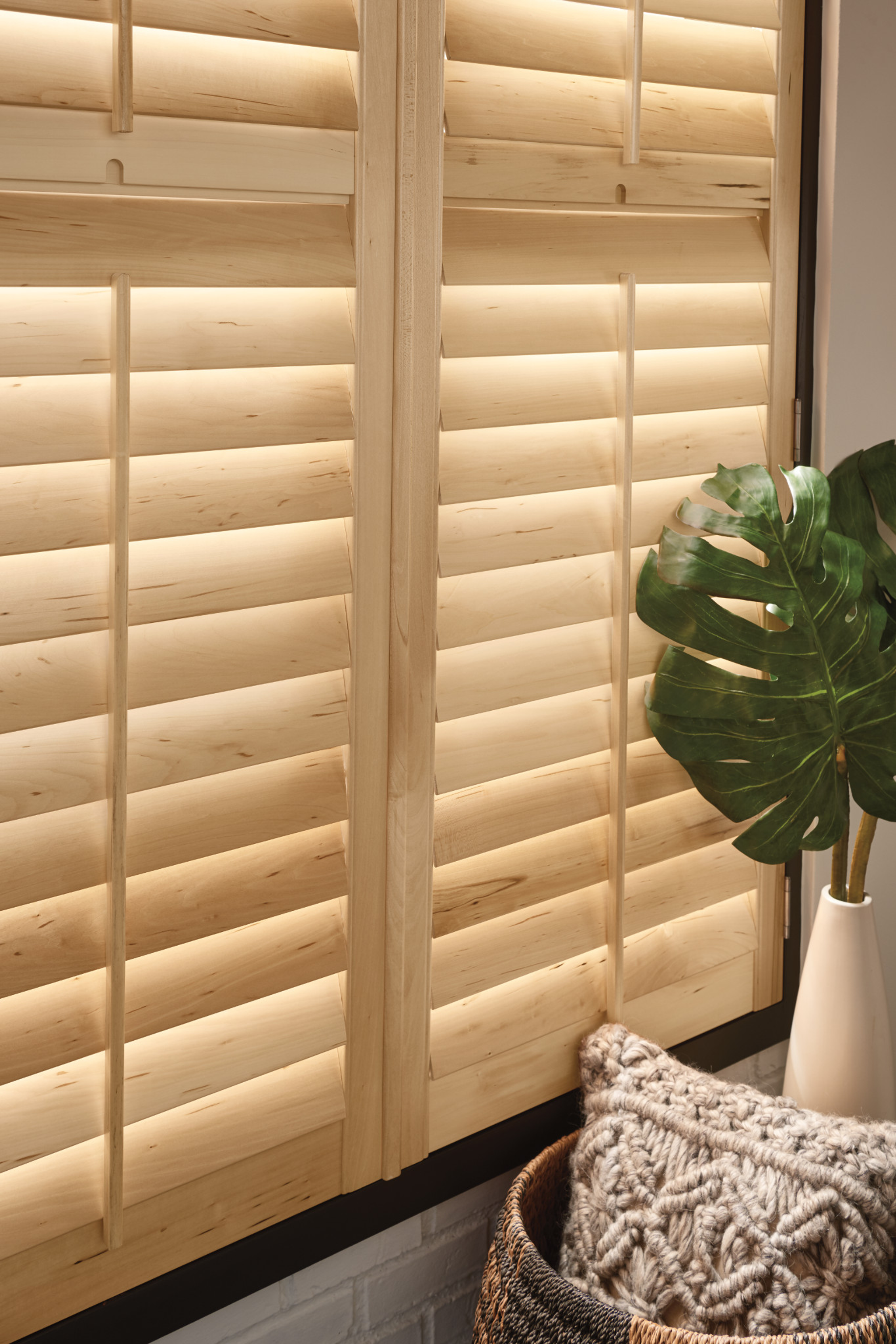 8 graber-1515-wood-shutters-cu18-v1.png